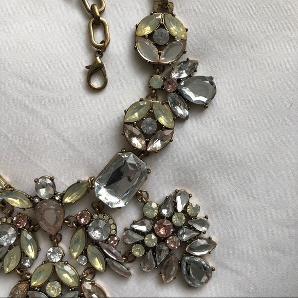 Statement Necklace - Picture 4 of 8